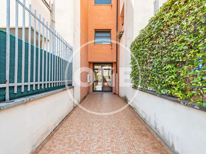Casa bilocale in vendita in Via Val di Contra, Roma