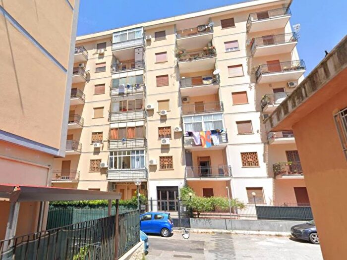 Appartamento trilocale in affitto in Largo Ferdinando Lionti, Brancaccio, Palermo