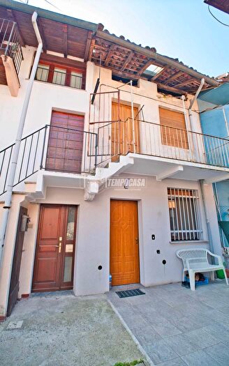 Appartamento trilocale in vendita in Trecate