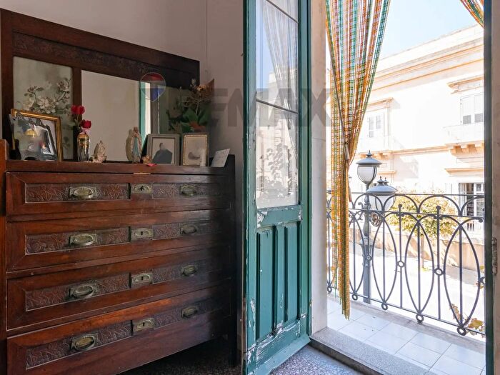 Casa con 6 locali in vendita in Via Ronco Libertà, Ispica
