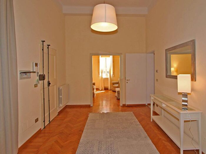 Appartamento con 5 locali in affitto in Via dellIndipendenza, Irnerio, Bologna