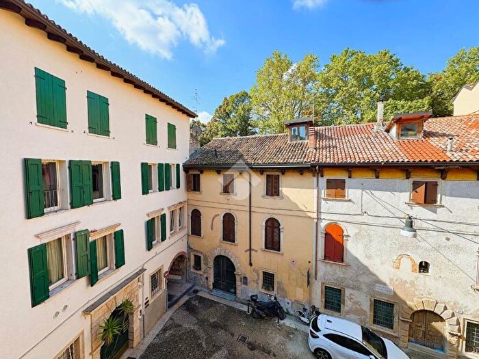 Appartamento bilocale in affitto in Corticella san faustino, Veronetta, Verona