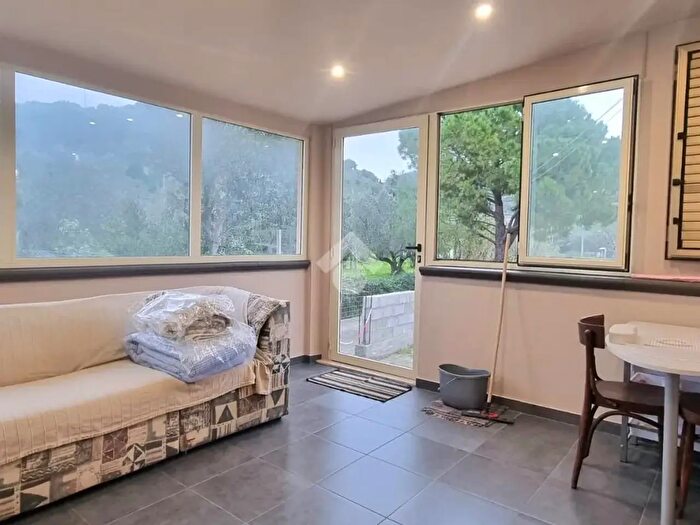 Casa trilocale in vendita in Via Fausto Gullo, Borgia