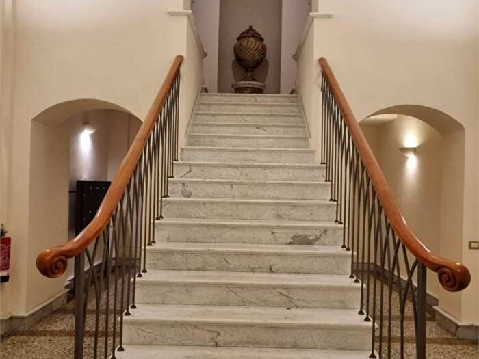 Appartamento con 6 locali in affitto in VIA MAZZINI, Centro, Viareggio