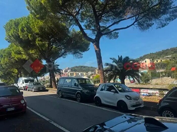 Appartamento bilocale in affitto in Corso Europa, Genova