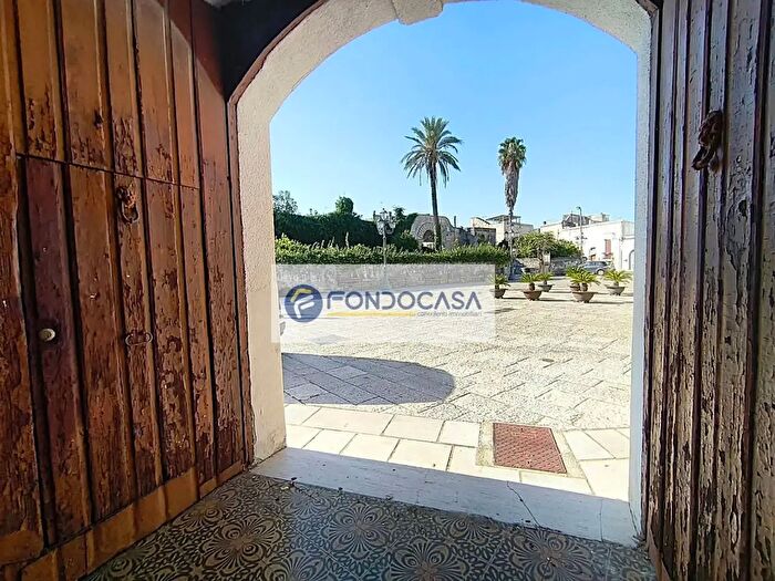 Casa con 8 locali in vendita in Piazza Martini, Sanarica