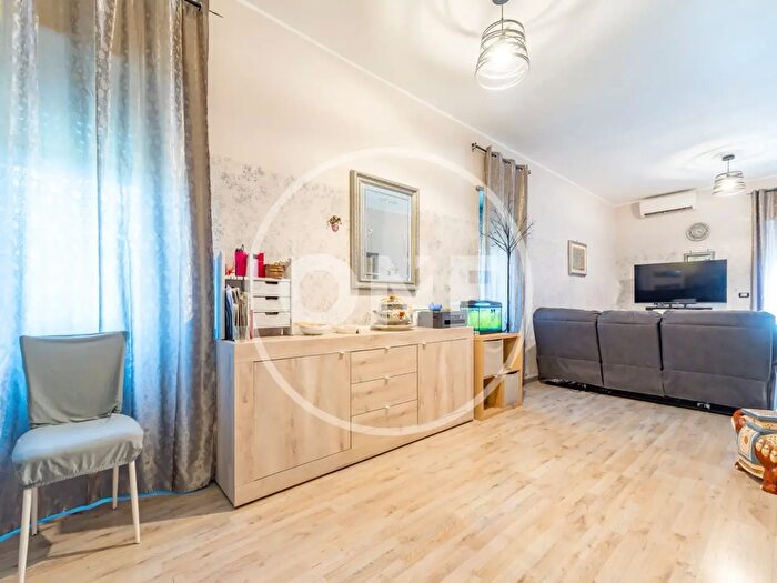 Appartamento trilocale in vendita in Via del Casale Antonioni, Roma