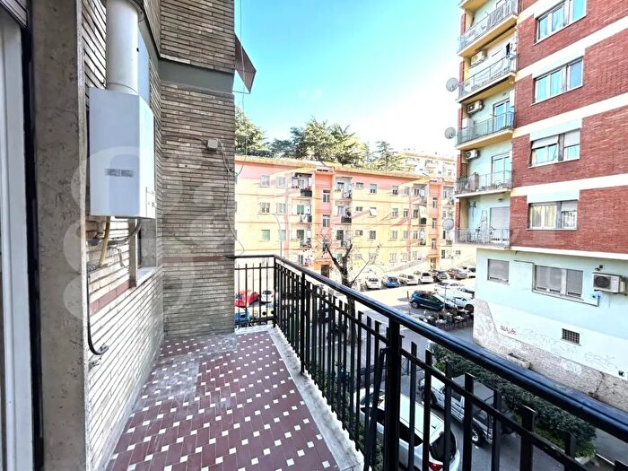 Appartamento con 5 locali in vendita in Via Castelmonte, Roma