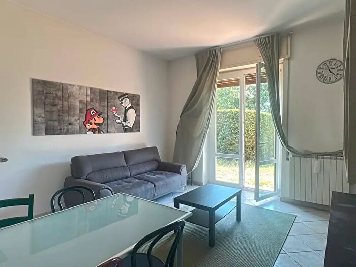 Appartamento trilocale in vendita in Via Vignetta, Arona