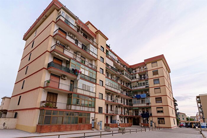 Appartamento trilocale in vendita in Via Vitaliano Brancati, Catania