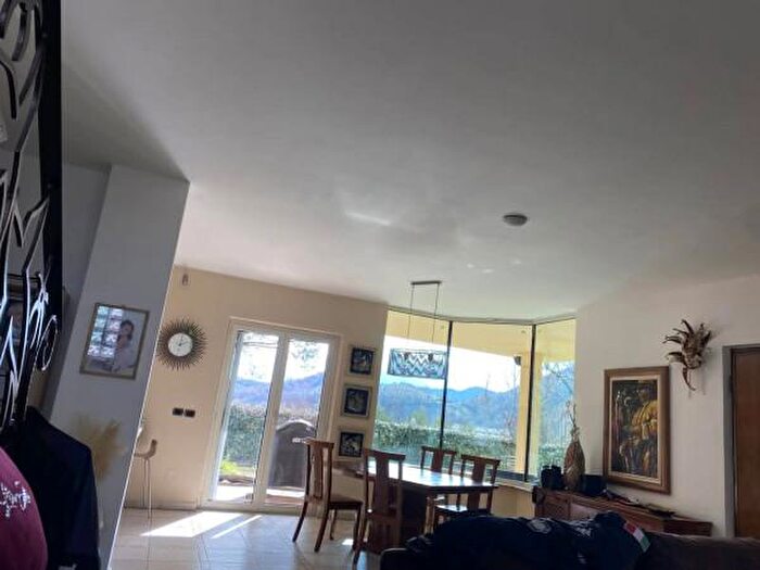 Casa con 6 locali in vendita in Via Fonte Vecchia, Torricella Sicura