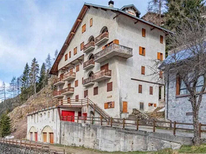 Appartamento trilocale in vendita in Via Cortivo, Foppolo