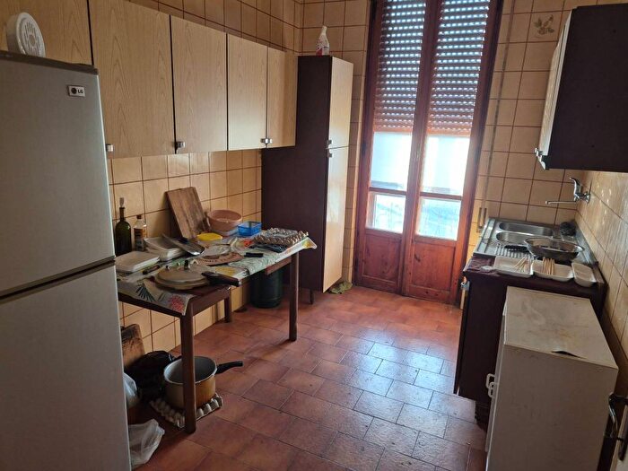 Casa con 5 locali in affitto in Castelnuovo, Prato