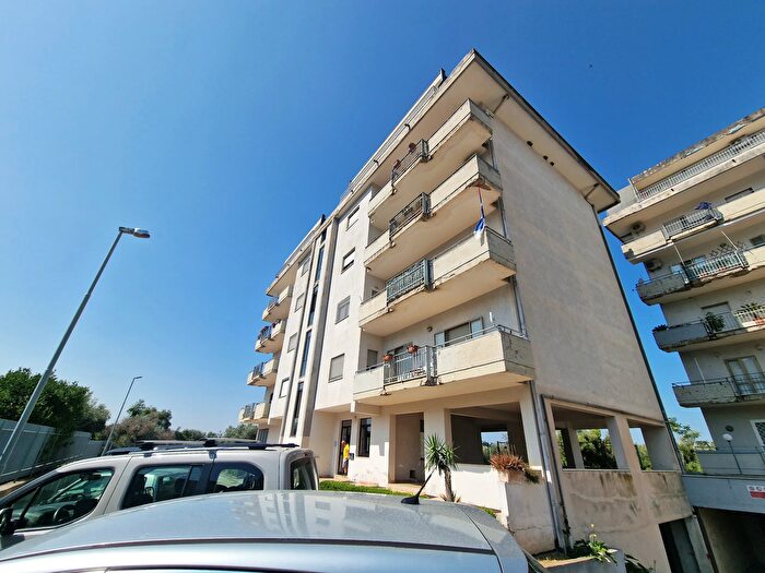 Casa quadrilocale in vendita in Via della Libertà, Capua