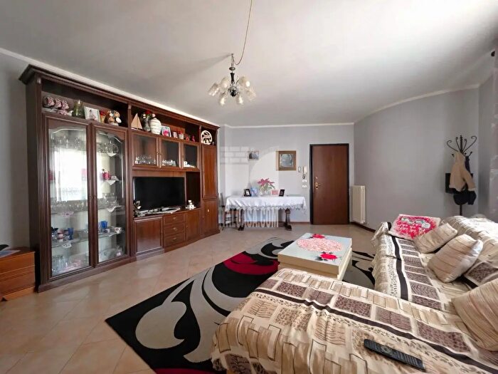 Appartamento trilocale in vendita in Via Divisione Acqui, Borgo Virgilio