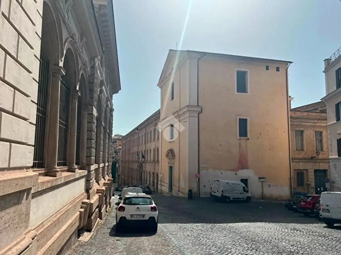 Appartamento bilocale in affitto in Via Panisperna, Roma