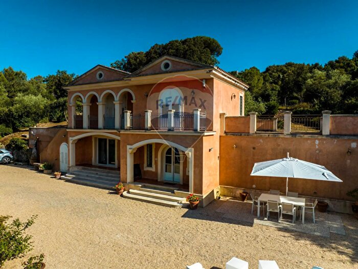 Casa con 6 locali in vendita in Sassari