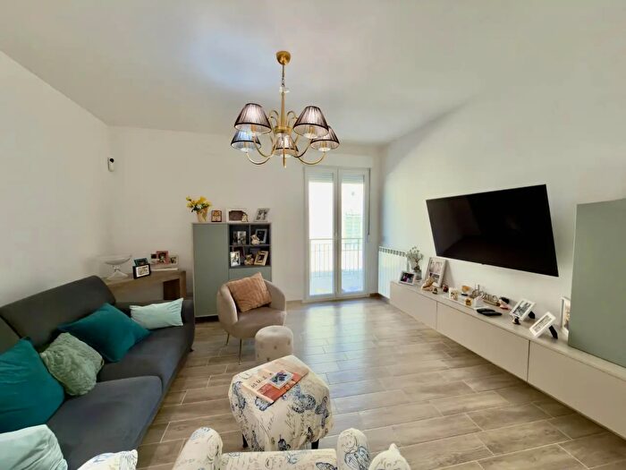 Appartamento con 5 locali in vendita in Monsummano Terme