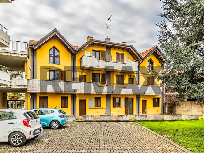 Appartamento bilocale in vendita in Via Fanti Snc, Castano Primo