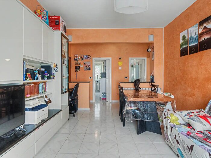 Appartamento con 6 locali in vendita in Via Giovanni Pascoli, Lurate Caccivio