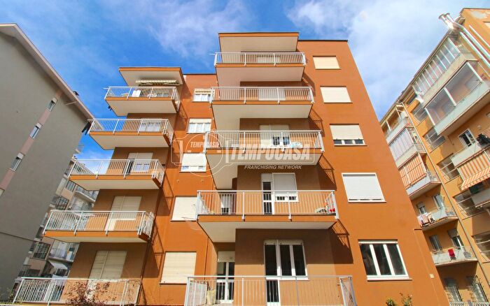 Appartamento quadrilocale in vendita in Via G Viale, Mondovi