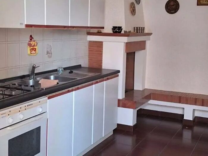 Casa con 13 locali in vendita in Via Orto Cesare, Teano