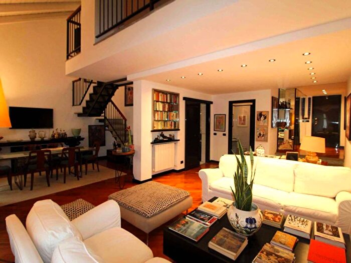 Casa quadrilocale in affitto in Via Giorgio Silva, Centro, Vigevano