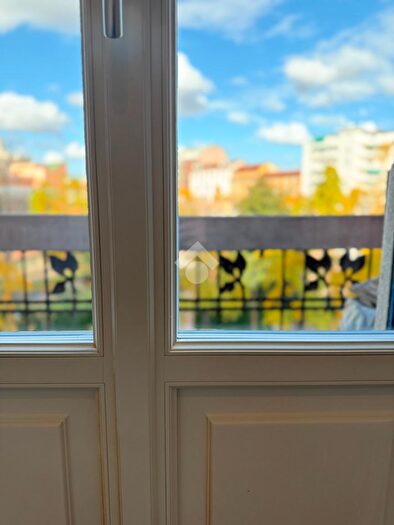 Appartamento trilocale in vendita in Via Matteucci, Milano