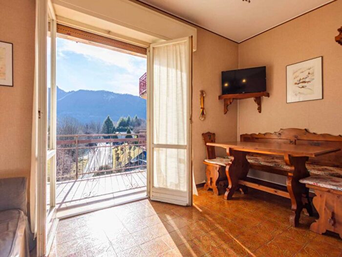 Appartamento trilocale in affitto in Via per Cassina, Moggio