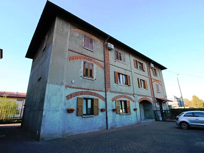 Appartamento trilocale in vendita in Via Europa Unita, Novedrate