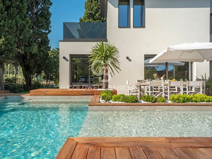 Casa con 7 locali in vendita in Via Scacciano, Misano Adriatico