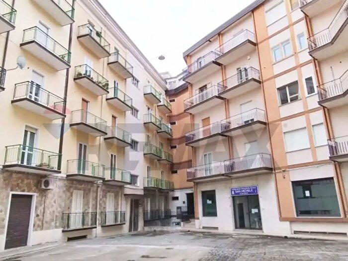 Appartamento quadrilocale in vendita in Piazza Guglielmo Marconi, Monte Sant'Angelo