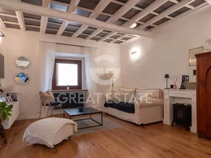 Appartamento con 6 locali in vendita in Via Lorenzo Maitani, Orvieto