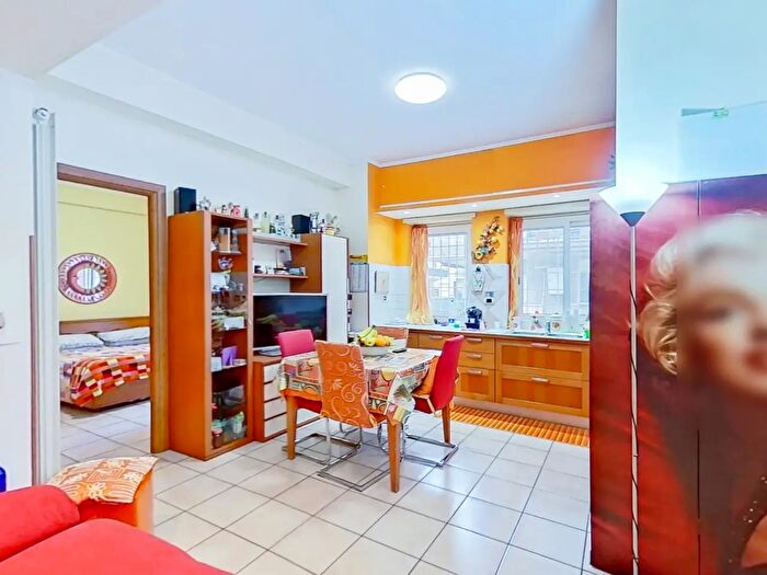 Appartamento trilocale in vendita in Via Antonio Forni, Roma