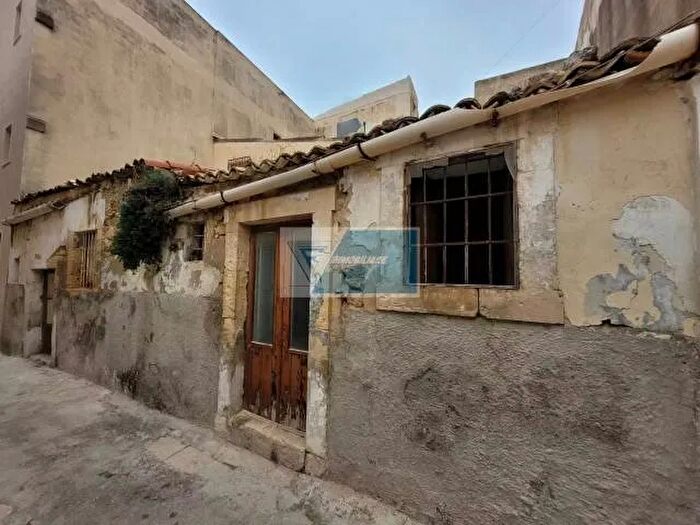 Casa quadrilocale in vendita in Noto