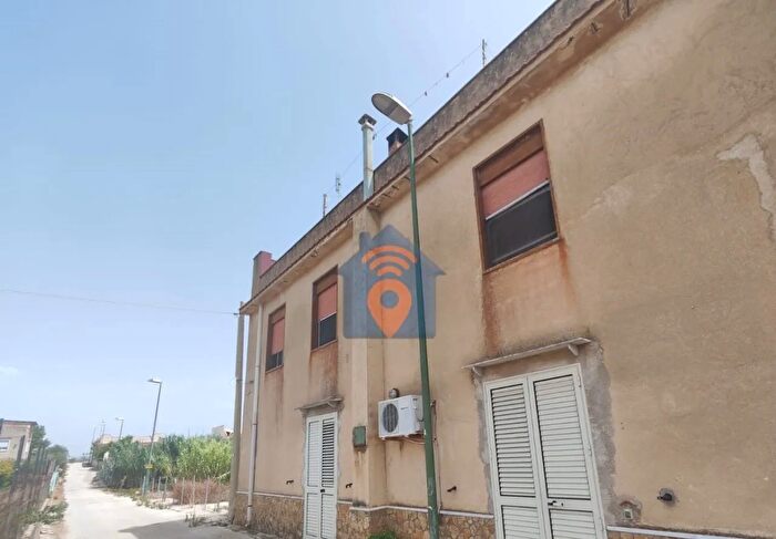 Appartamento con 5 locali in vendita in Via dei Ciclopi Castelvetrano, Castelvetrano
