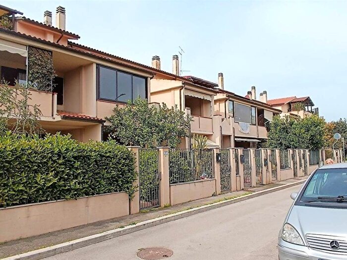 Appartamento trilocale in affitto in ZONA PIZZETTI, Aeroporto Gorarella, Grosseto