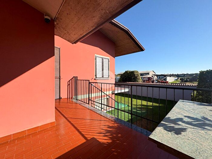 Case in Vendita e in Affitto - 3