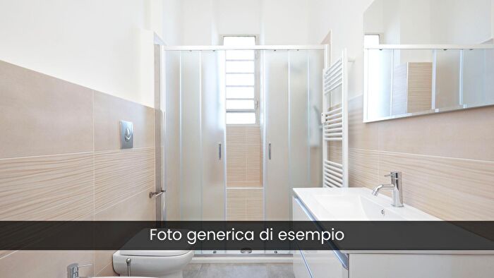 Appartamento con 7 locali in vendita in Via Barisano da Trani Palermo Pa Italia, Palermo