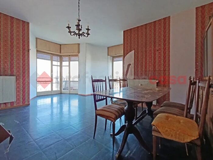 Appartamento bilocale in vendita in Corso Cavour, Dormelletto