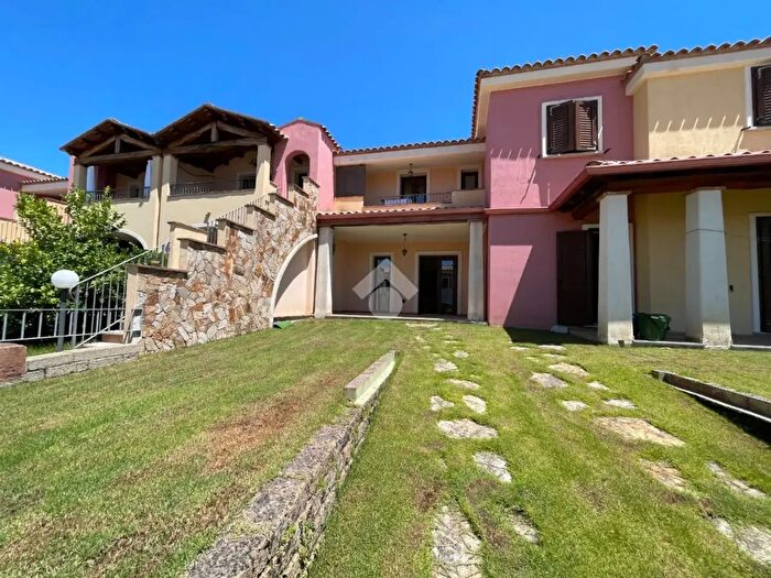 Appartamento quadrilocale in vendita in Via Ungaretti, Villasimius