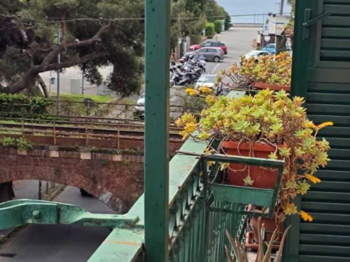 Appartamento con 5 locali in affitto in Centro Storico, Savona