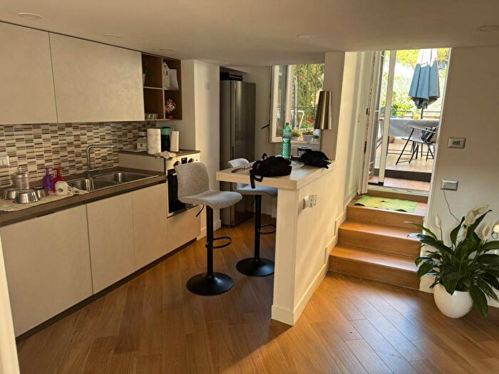 Appartamento bilocale in affitto in Viale Colli Aminei, Colli Aminei Capodimonte, Napoli