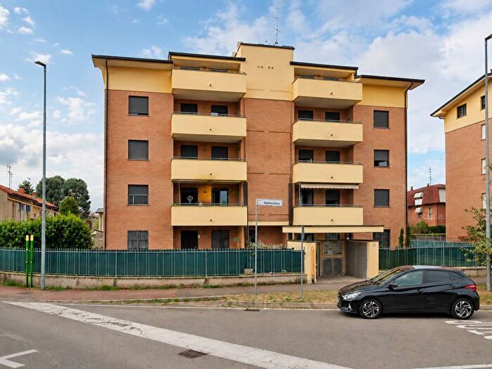 Casa bilocale in affitto in Via Valtellina, Saronno