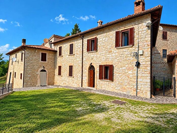 Appartamento con 5 locali in vendita in Preci Frazione Collazzoni, Preci