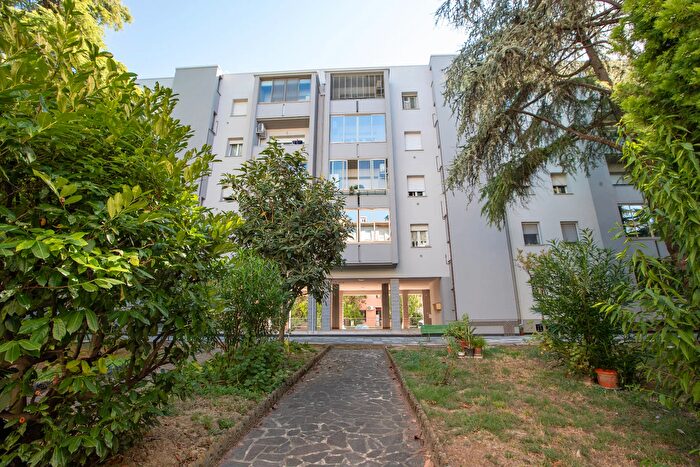 Appartamento con 5 locali in vendita in Imola