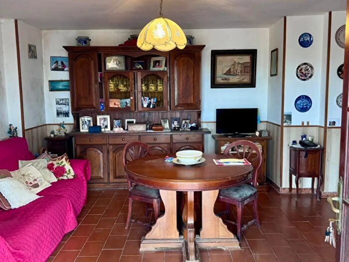 Casa con 5 locali in vendita in Vecchia Capaccola, Massa
