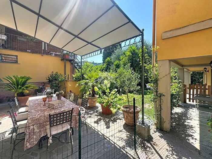 Casa con 8 locali in vendita in Via Nazario Sauro, Pisa