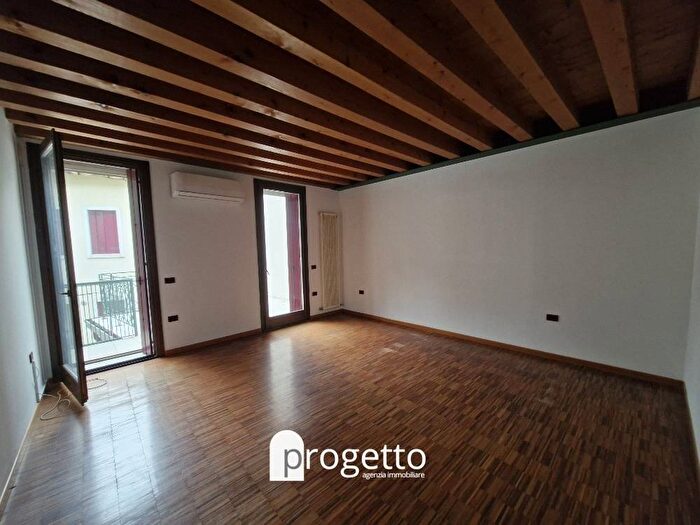 Appartamento con 5 locali in affitto in Centro Storico, Vicenza