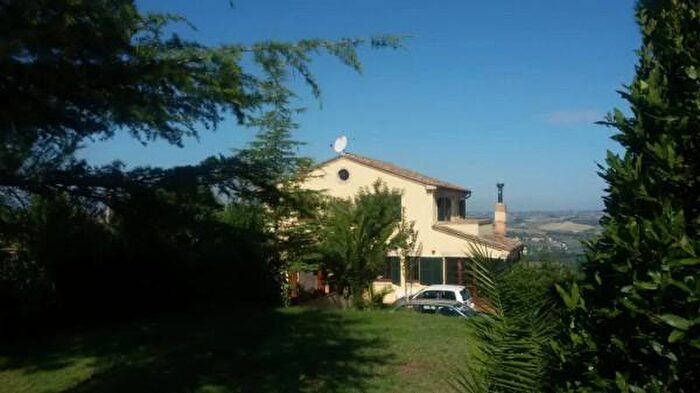 Casa trilocale in vendita in Contrada Montalbano, Macerata